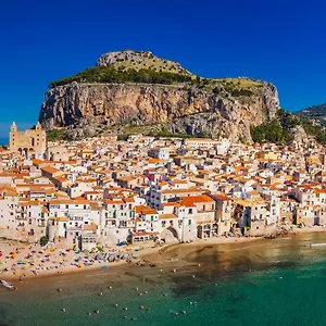 Awa Bordonaro , Cefalú Italia